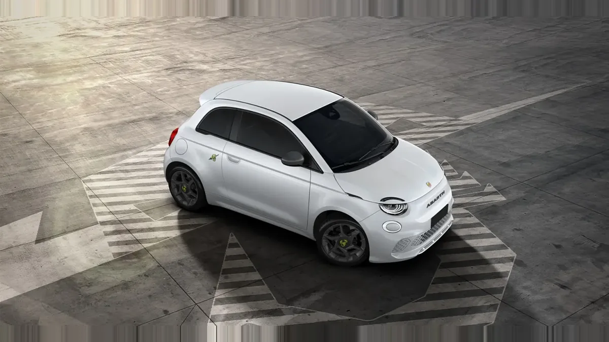 Abarth 500e 42kWh en renting barato — Lateral