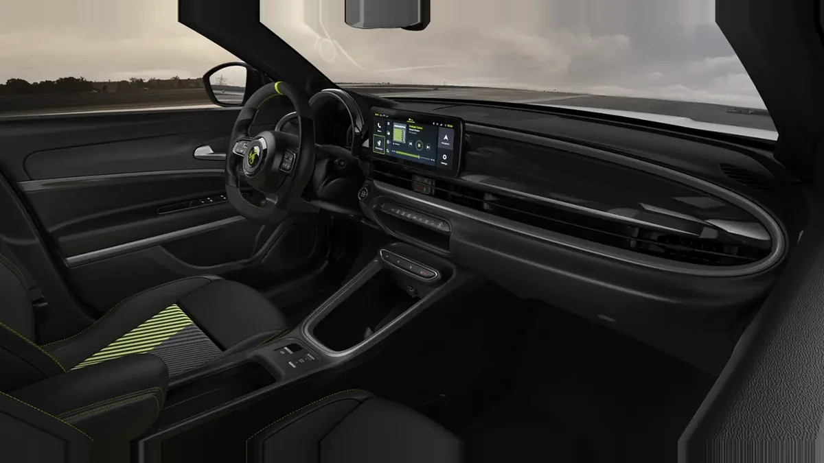 Abarth 600e Turismo en renting barato — Interior