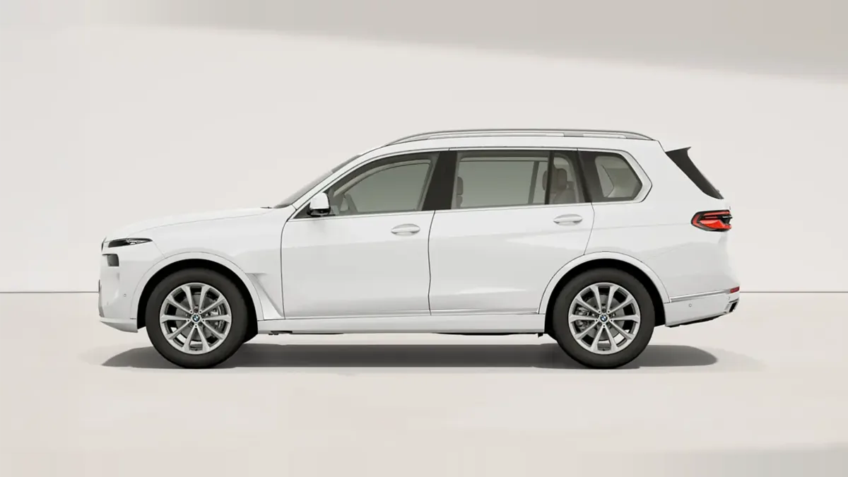 BMW X7 xDrive40i en renting barato — Lateral