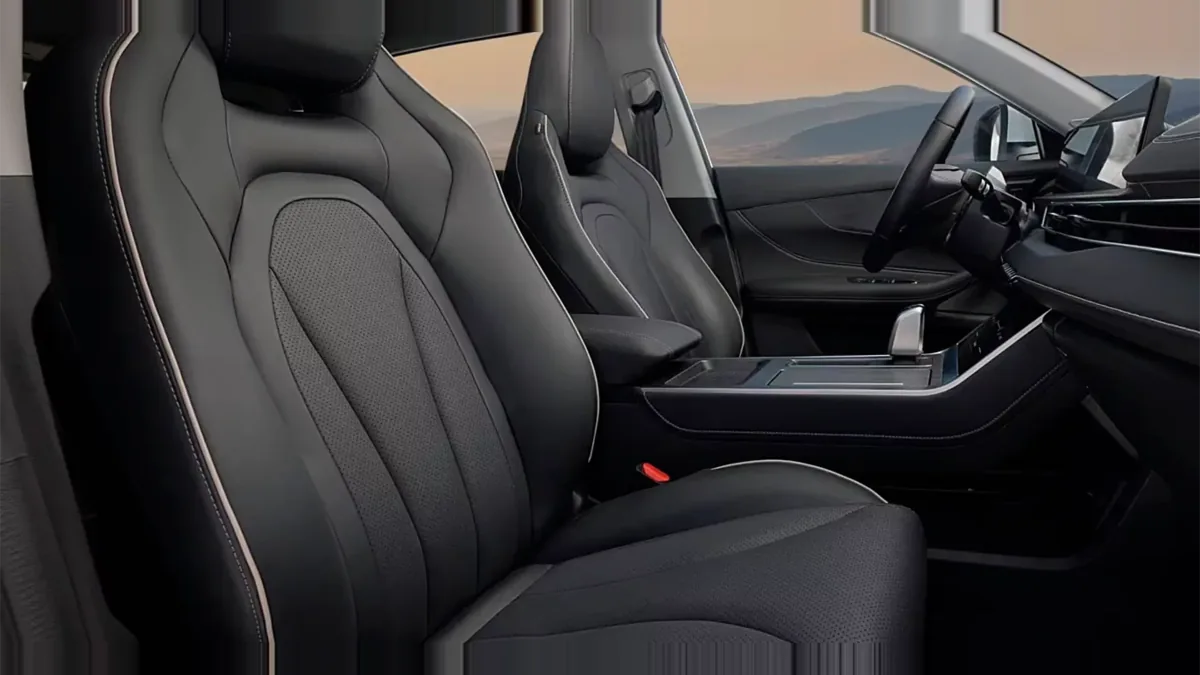 Ebro s400 1.5 DHE HEV Excellent CVT en renting barato — Delantera