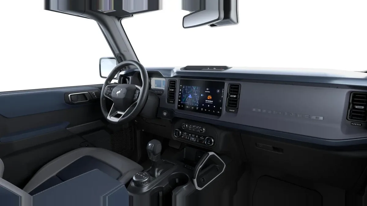 Ford Bronco Outer Banks 2.7 Ecoboost 335CV Automático 4x4 en renting barato — Interior