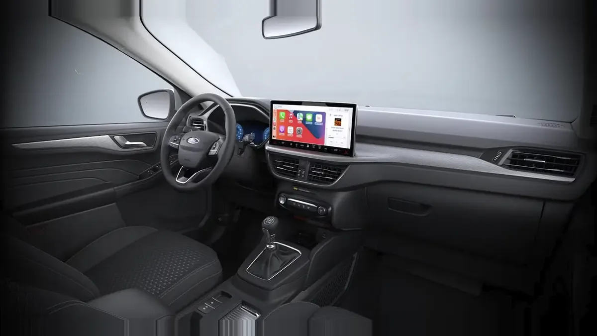 Ford Kuga Titanium 1.5 Ecoboost 150CV II en renting barato — Interior