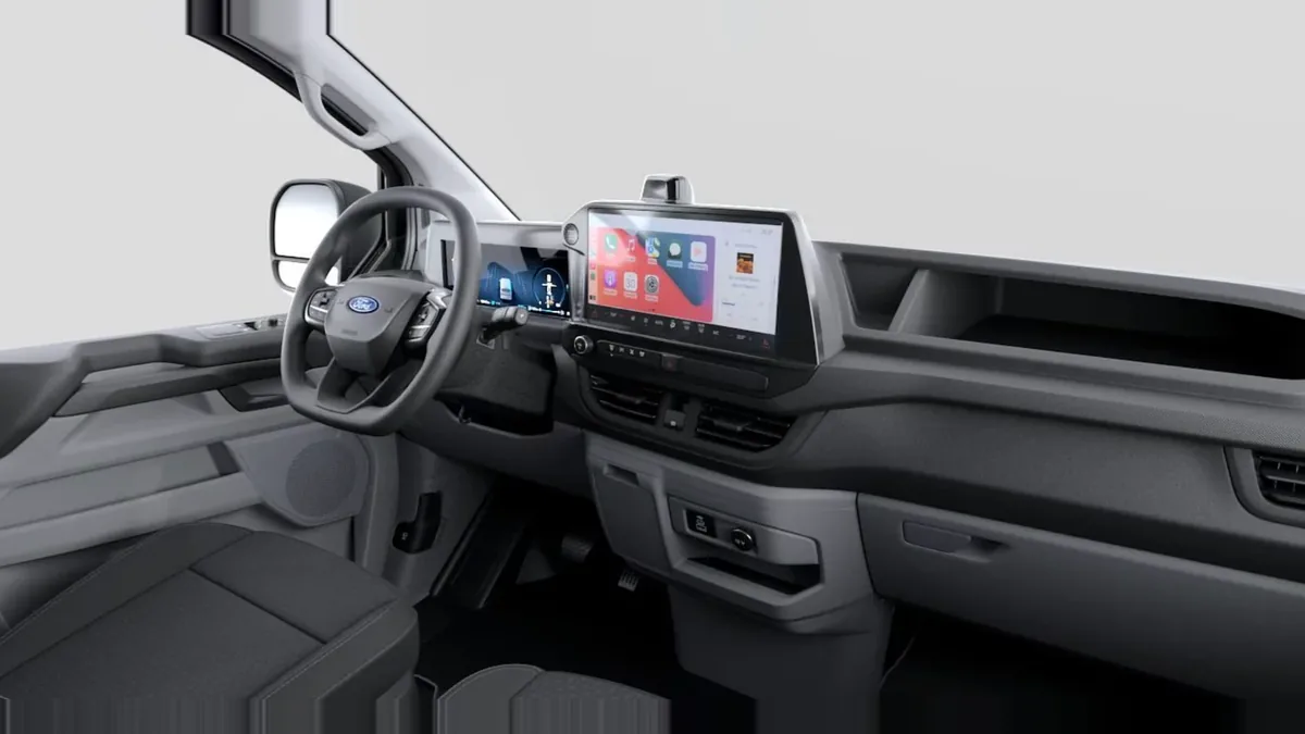 Ford TRANSIT CUSTOM Van 2.5 Duratec PHEV 171kW 320 L1 Trend en renting barato — Delantera