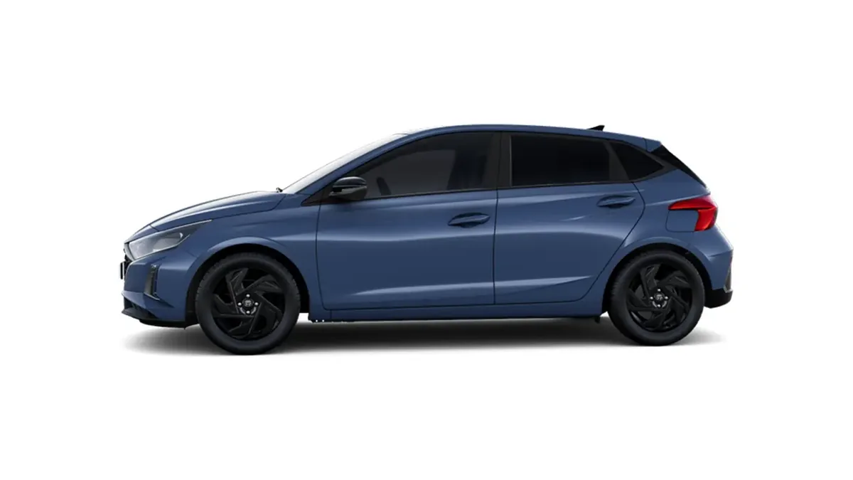 Hyundai i20 1.0T Black Line 90cv MY26 en renting barato — Trasera