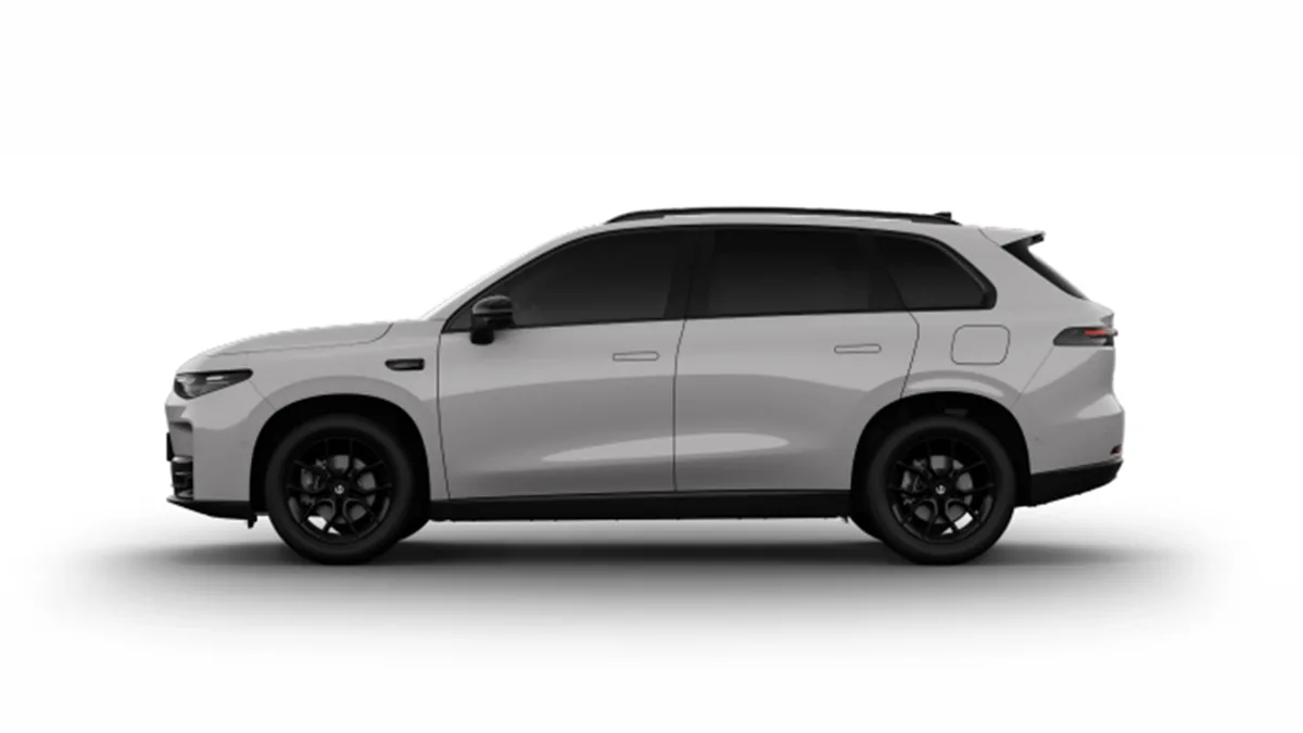 Leapmotor C10 REEV 28.4 kWh Style AT en renting barato — Trasera