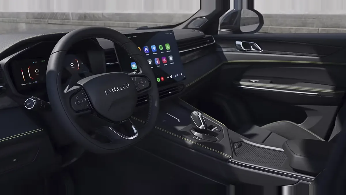 Lynk & Co 01 1.5 PHEV Core en renting barato — Delantera