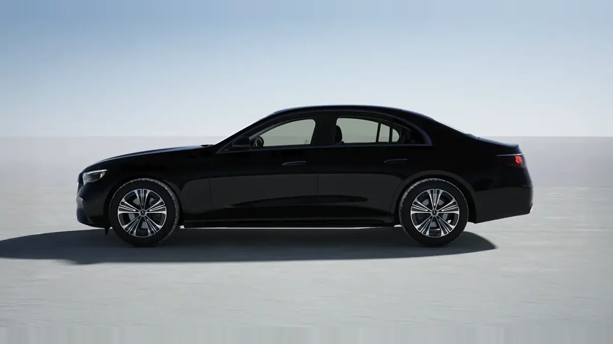 Mercedes-Benz Clase E 200 en renting barato — Lateral
