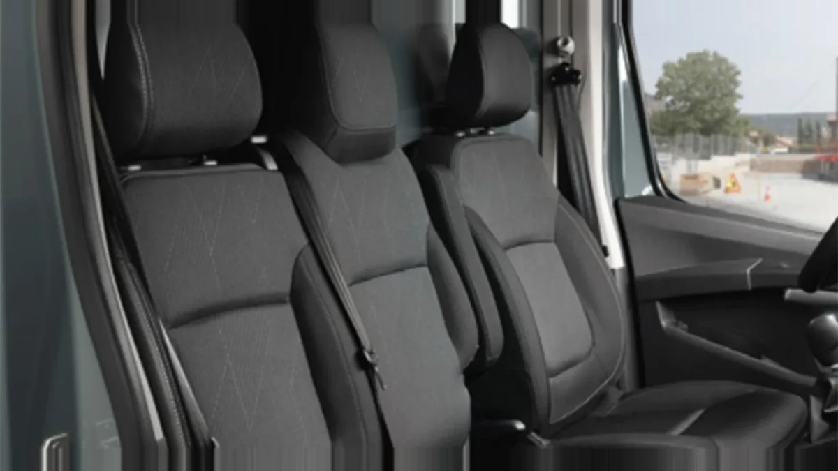 Nissan Primastar Furgón 2.0 DCI S&S L1H1 Acenta 110CV (MERCANCÍAS PROPIAS) en renting barato — Trasera