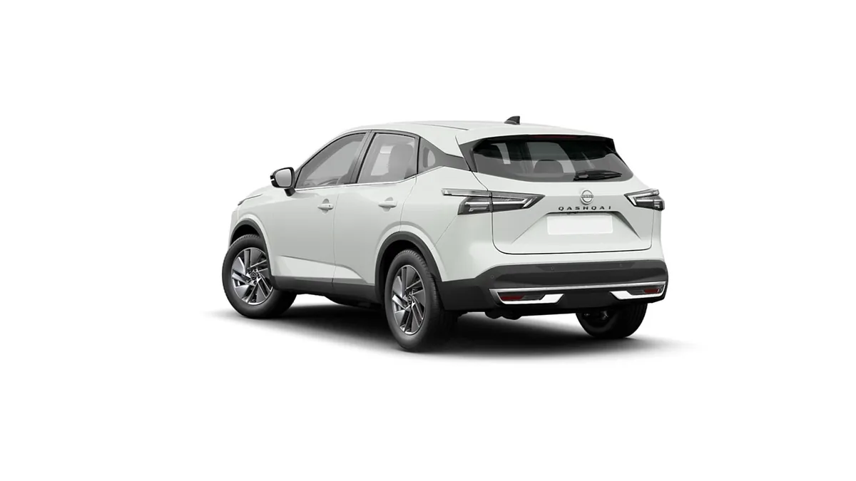 Nissan Qashqai DIG-T 158CV MHEV 4x2 Acenta WHT en renting barato — Trasera