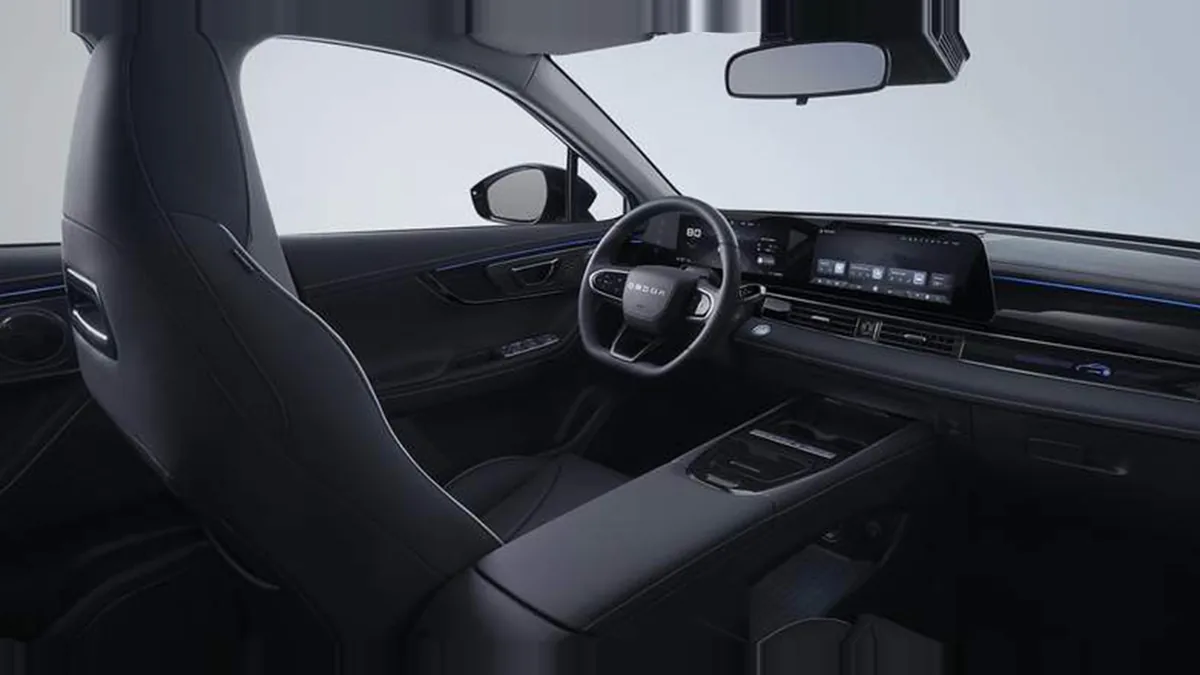 Omoda 5 EV 61kWh Pure 155kW en renting barato — Delantera