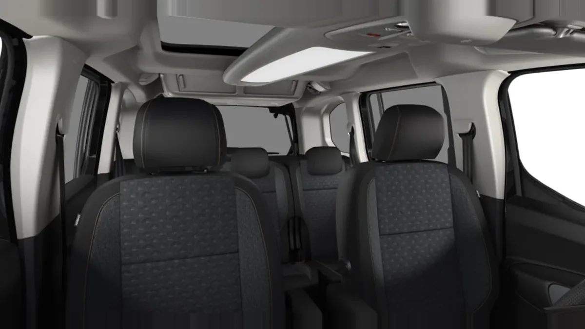 Peugeot Rifter 5P GT BlueHDi 130 EAT8 Standard en renting barato — Interior