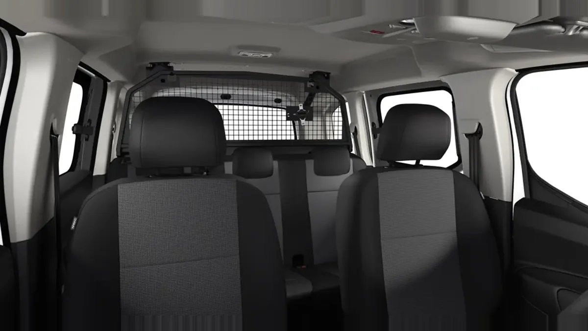 Peugeot Rifter Active Business Standard N1 BlueHDi 100 S&S en renting barato — Interior