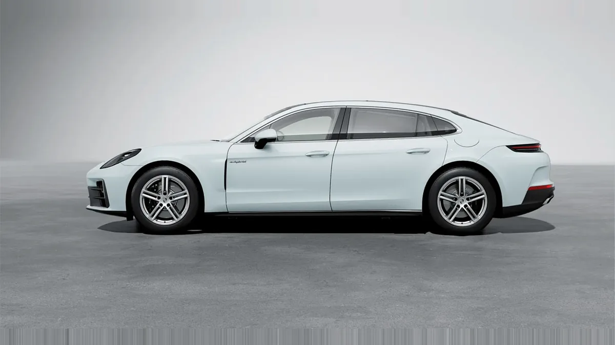 Porsche Panamera 4 E-Hybrid Executive en renting barato — Lateral