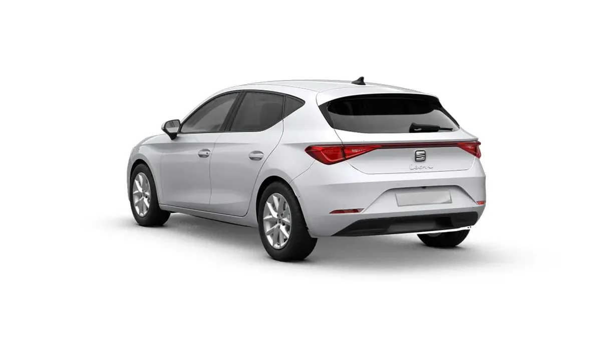 SEAT León 1.5 eTSI DSG-7 S&S Style XL en renting barato — Interior