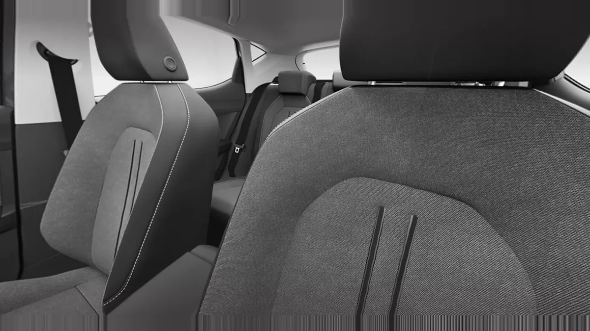 SEAT León 1.5 eTSI Style Fleet Pack en renting barato — Interior