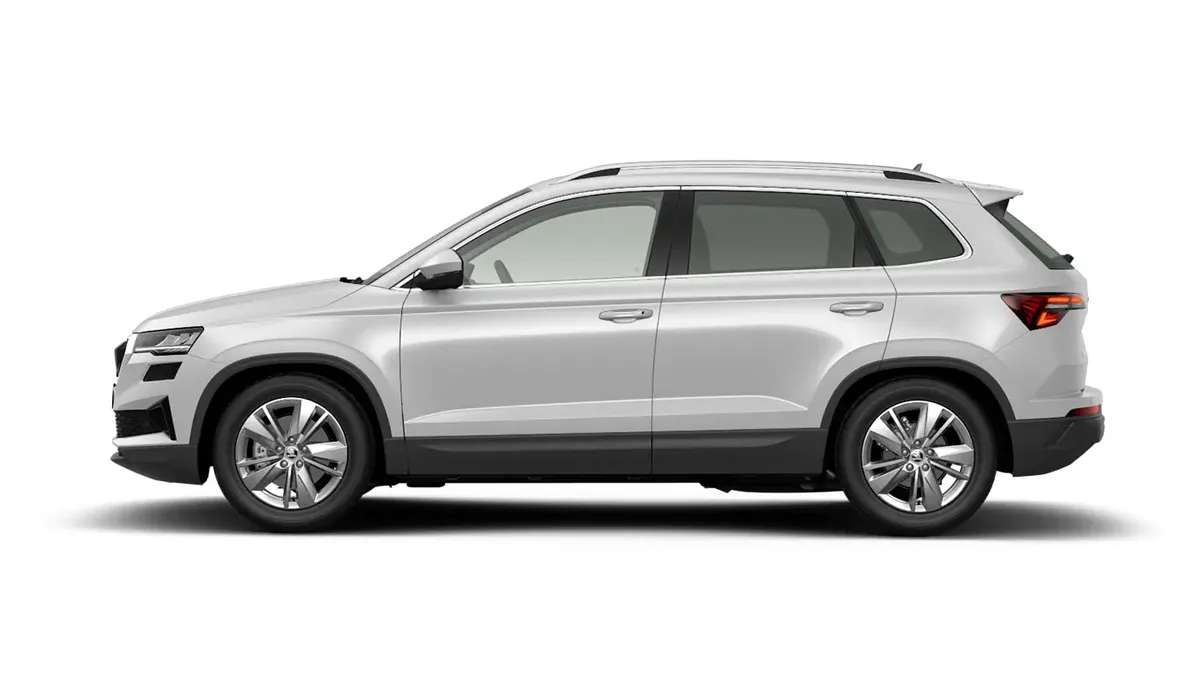 Škoda Karoq Selection 2.0 TDI DSG en renting barato — Trasera