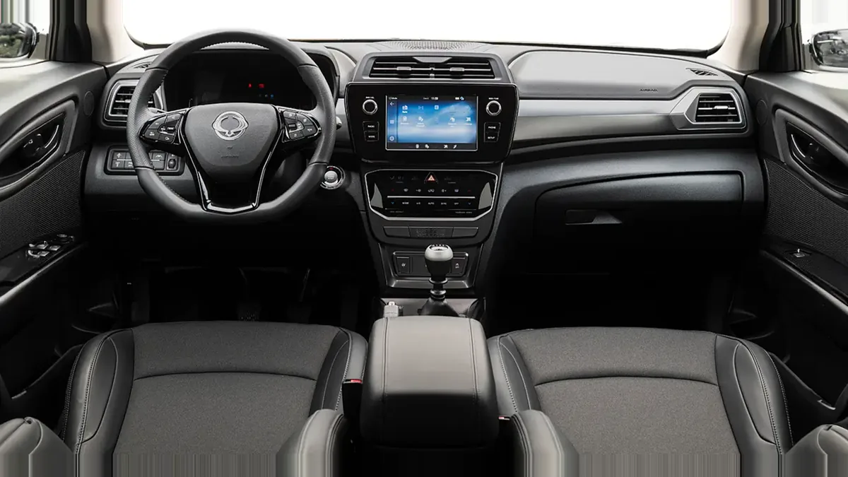 KGM Tívoli G15 Urban Plus 4x2 en renting barato — vista 10