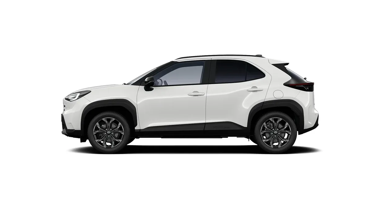 Toyota Yaris Cross 130H e-CVT 5P Active en renting barato — Delantera