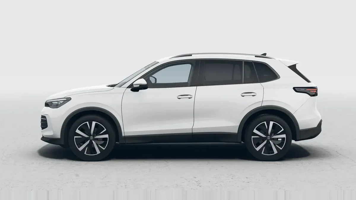 Volkswagen Tiguan "Más" 2.0 TDI DSG en renting barato — Trasera