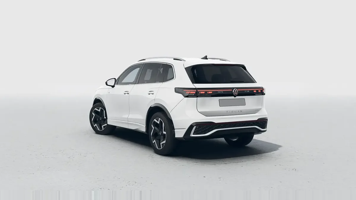 Volkswagen Tiguan R-Line 1.5 eTSI 110kW DSG en renting barato — Interior