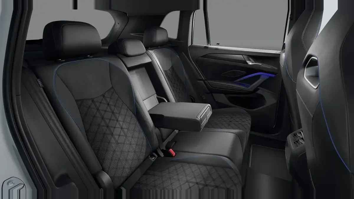 Volkswagen Tiguan R-Line 1.5 eTSI 110kW DSG en renting barato — vista 9